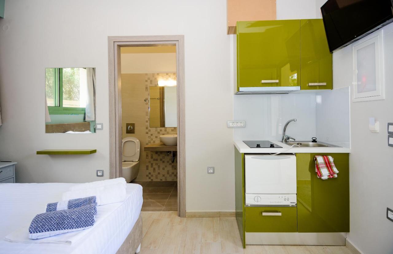 Tzogias Apartments Nonna Studio Ласи Екстериор снимка