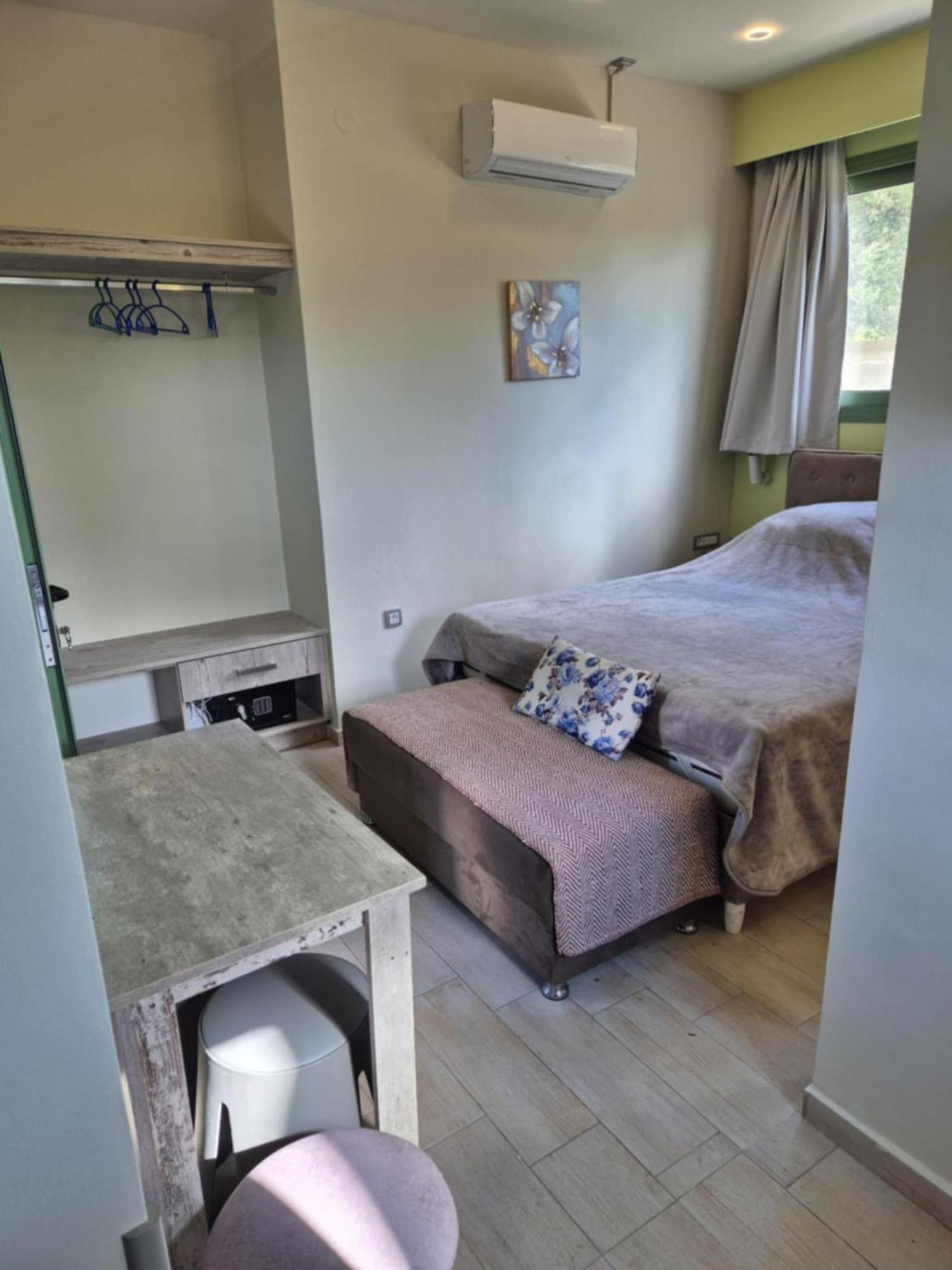 Tzogias Apartments Nonna Studio Ласи Екстериор снимка